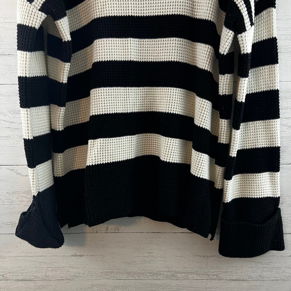 Cyrus Black and White Chunky Knit Mock Neck Sweater Size L - Picture 5 of 8